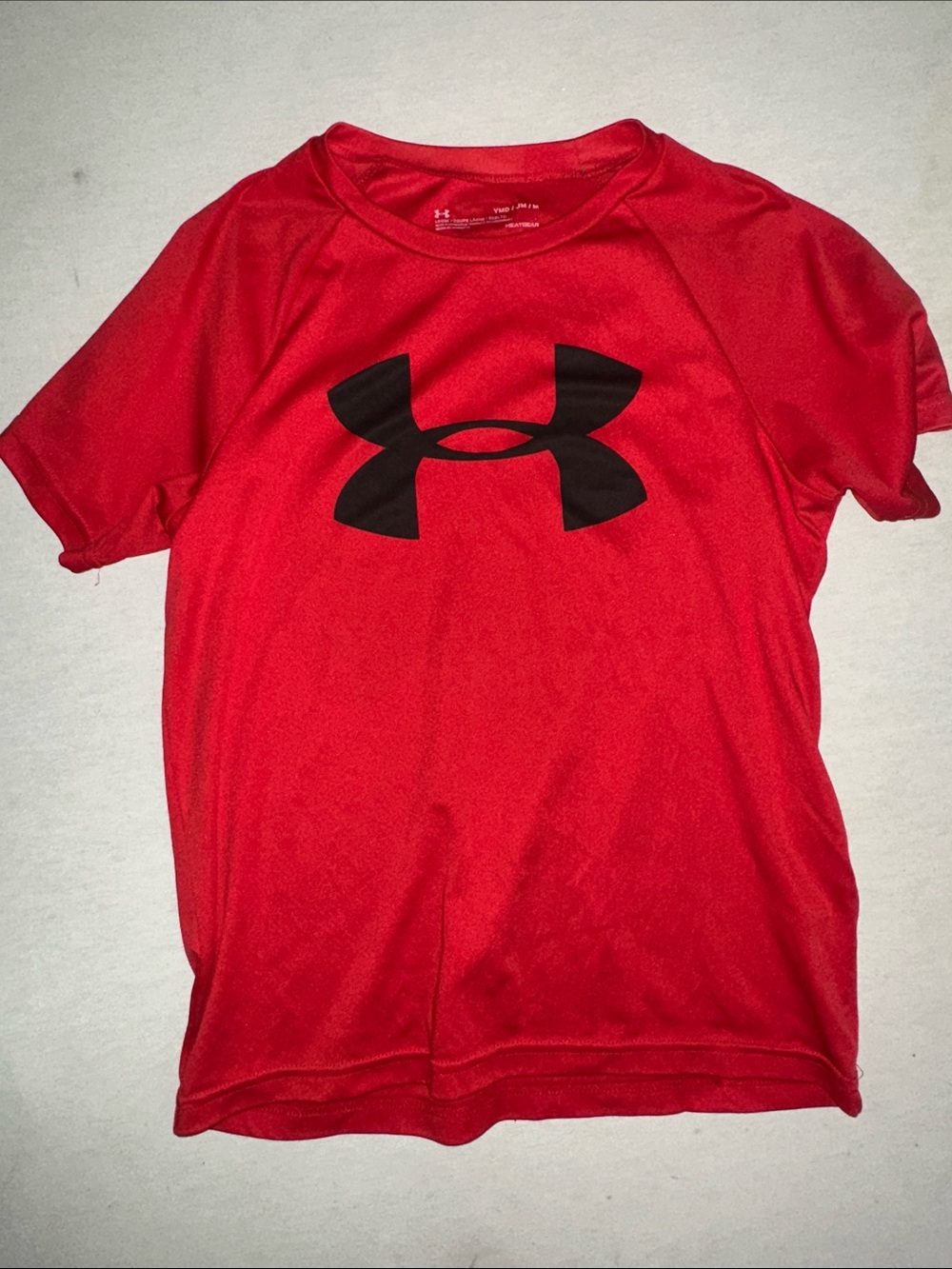 Kids Size M Under Armour Red Short-Sleeve with Black Logo Rashguard